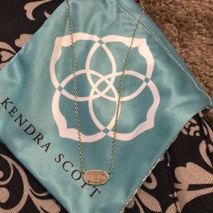 Kendra Scott, dusty pink necklace